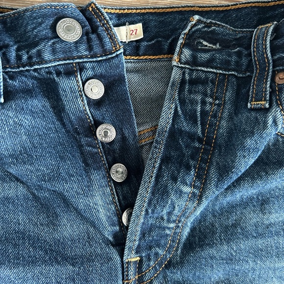 Levi's Ribcage Shorts - Picture 8 of 9